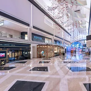 https://conrad-las-vegas-at-resorts-world.las-vegashotels.net